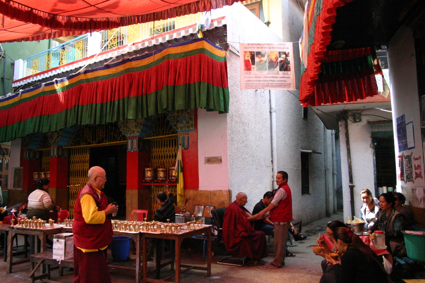 Majnu Ka Tila courtyard